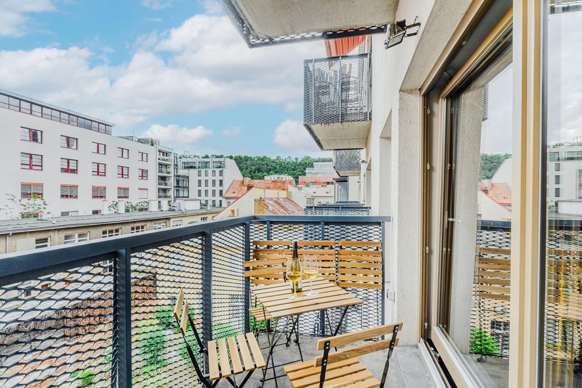 Apartments With Large Balcony, Parking Praha Eksteriør bilde